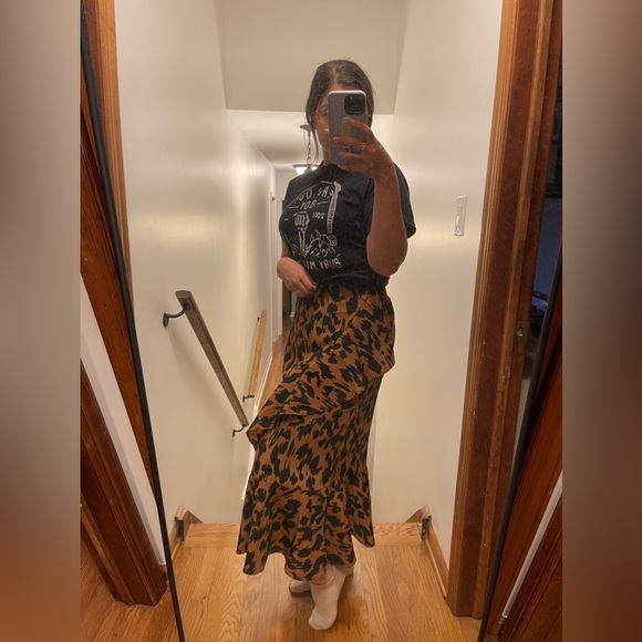 Leopard Print Ruffle Skirt - Picture 3 of 4